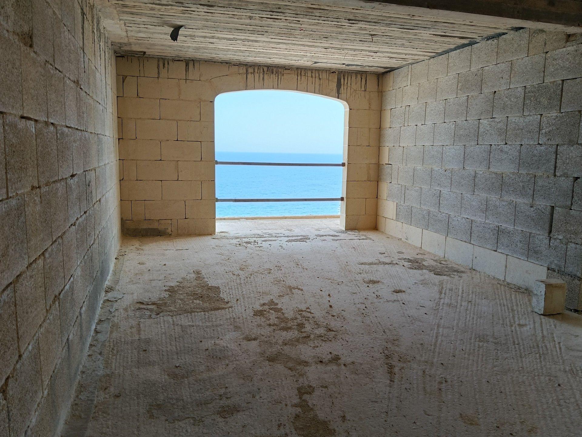 Marsalforn, Panoramic 2-Bedroom Corner Apartment